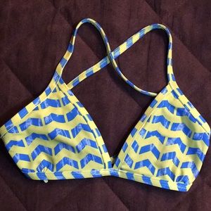 Jolyn Swim Top - Triangle